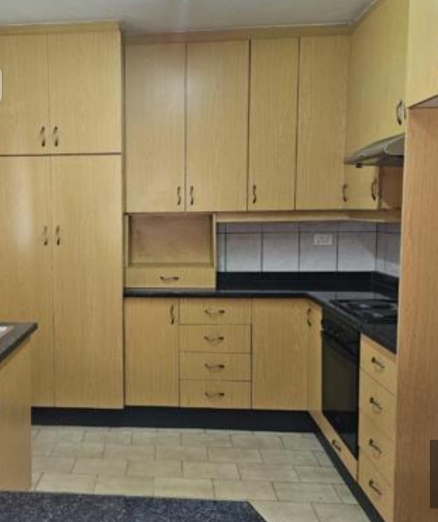 3 Bedroom Property for Sale in Zakariyya Park Gauteng
