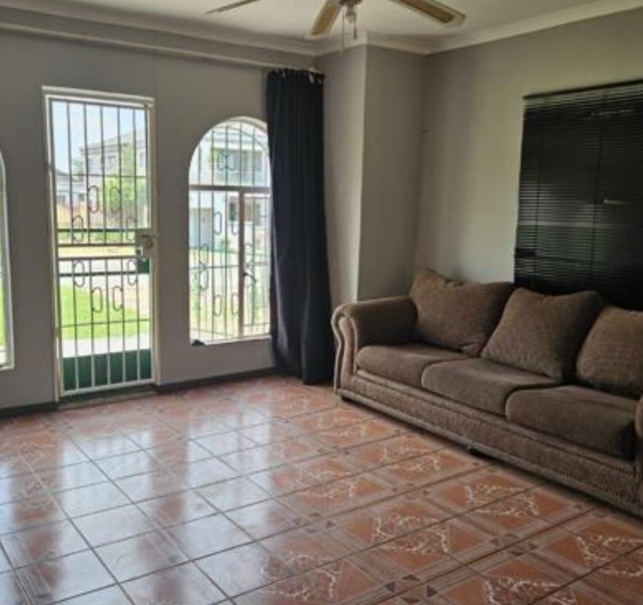 3 Bedroom Property for Sale in Zakariyya Park Gauteng