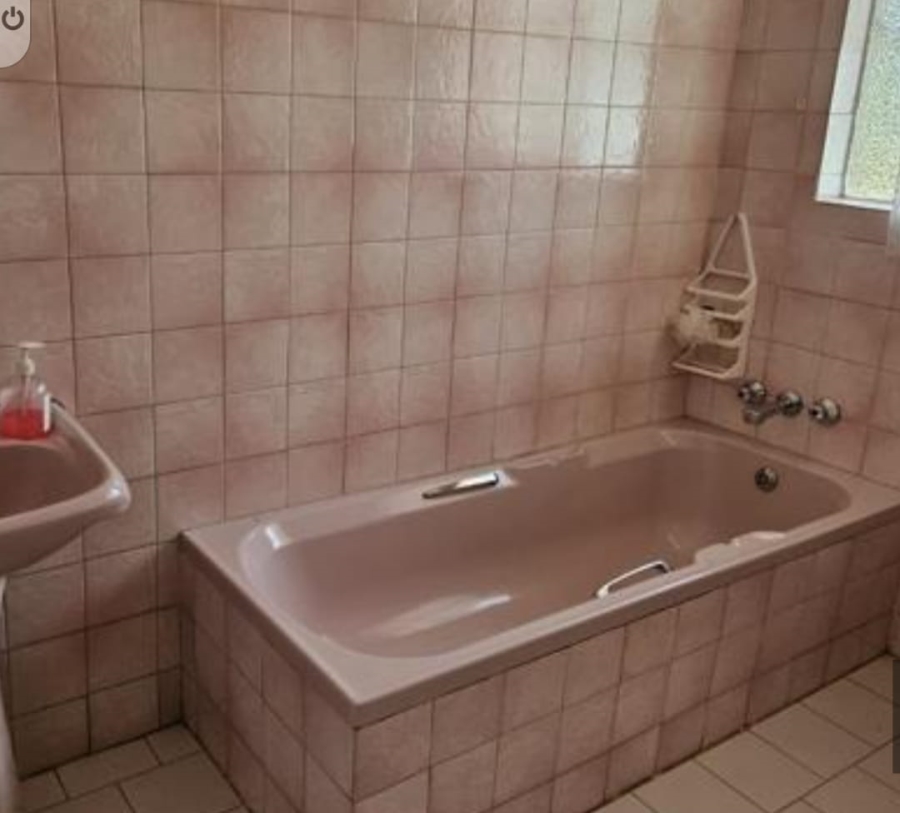3 Bedroom Property for Sale in Zakariyya Park Gauteng