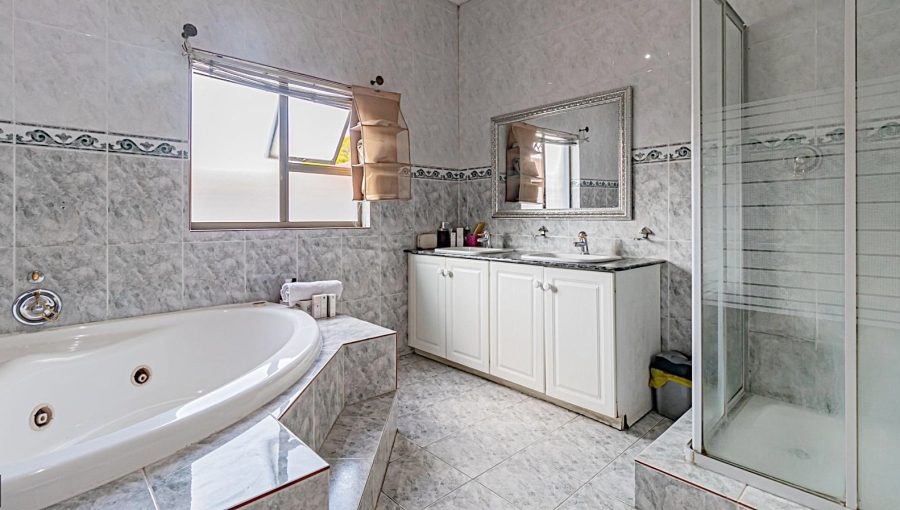 4 Bedroom Property for Sale in Sharon Park Gauteng