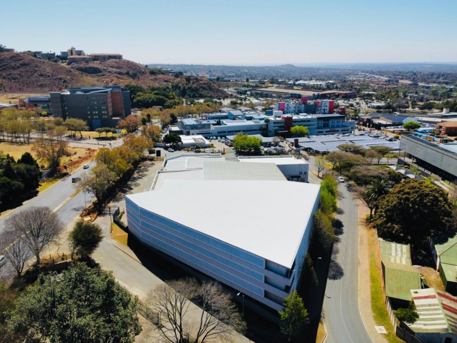 To Let commercial Property for Rent in Constantia Kloof Gauteng