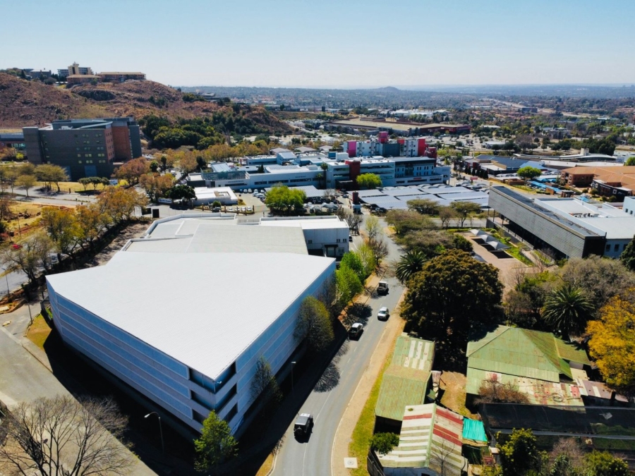 To Let commercial Property for Rent in Constantia Kloof Gauteng