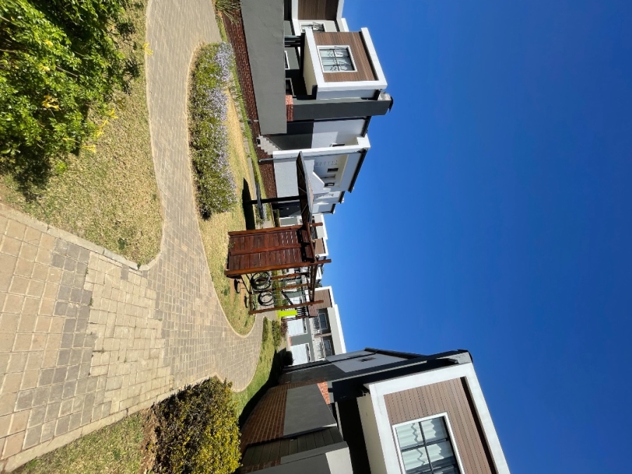 3 Bedroom Property for Sale in Sunninghill Gauteng
