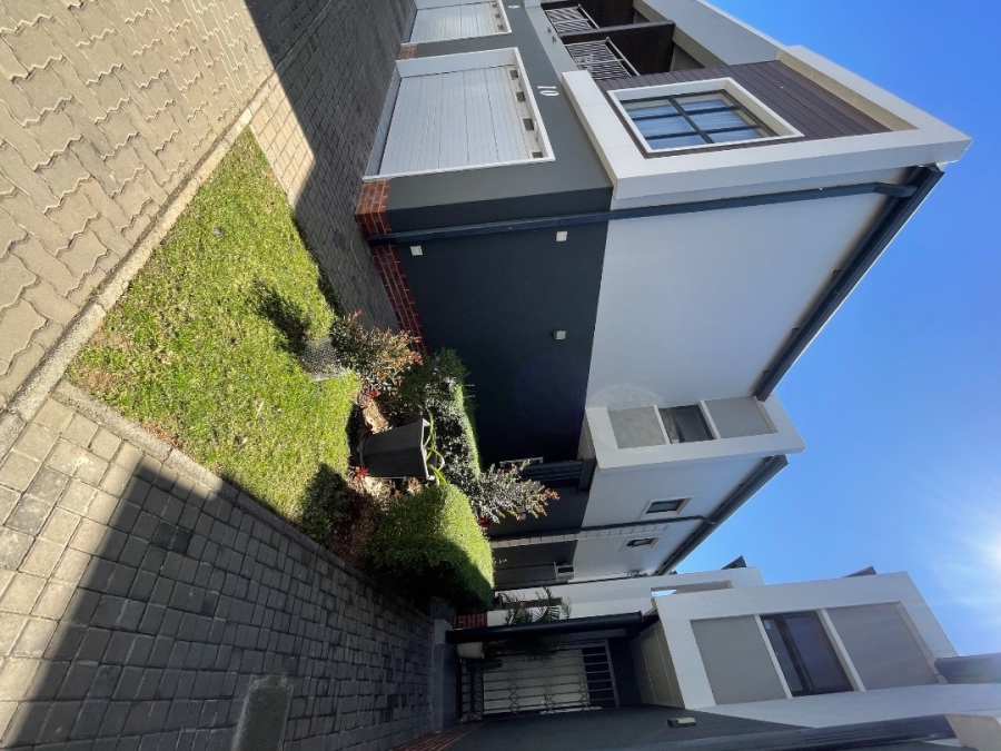 3 Bedroom Property for Sale in Sunninghill Gauteng