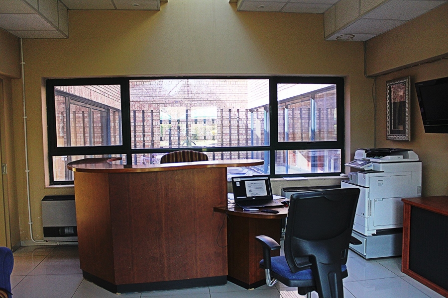  Bedroom Property for Sale in Woodmead Gauteng