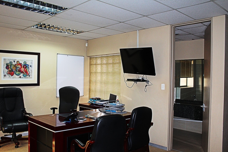  Bedroom Property for Sale in Woodmead Gauteng
