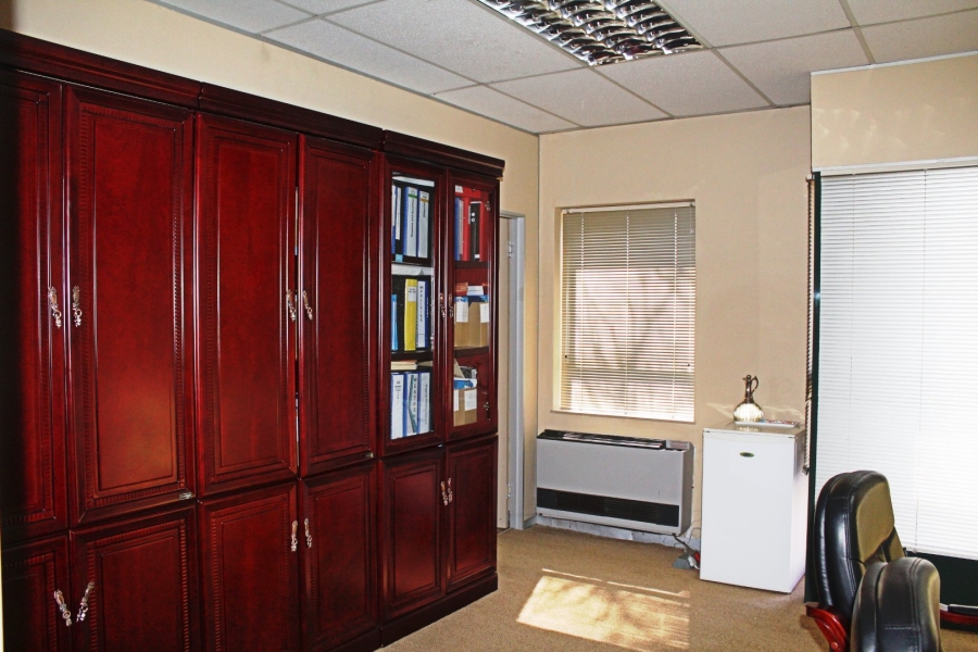  Bedroom Property for Sale in Woodmead Gauteng