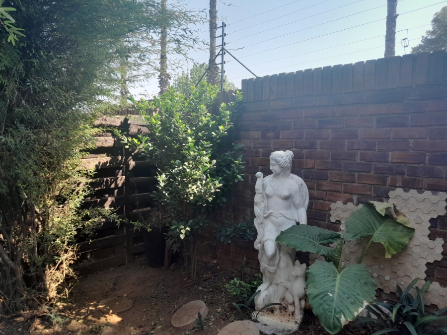 3 Bedroom Property for Sale in Bedford Gardens Gauteng