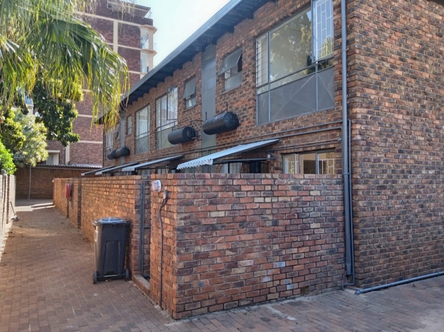 2 Bedroom Property for Sale in Pretoria North Gauteng