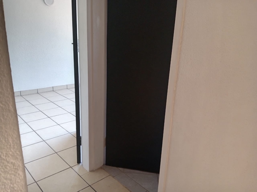 2 Bedroom Property for Sale in Pretoria North Gauteng