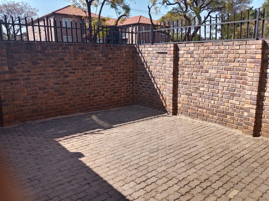 2 Bedroom Property for Sale in Pretoria North Gauteng