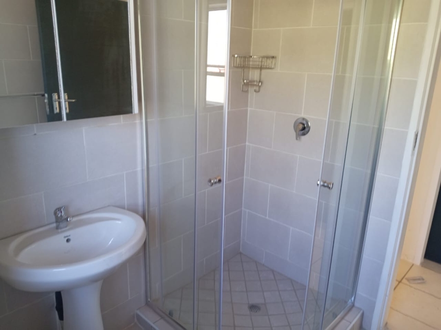 2 Bedroom Property for Sale in Pretoria North Gauteng