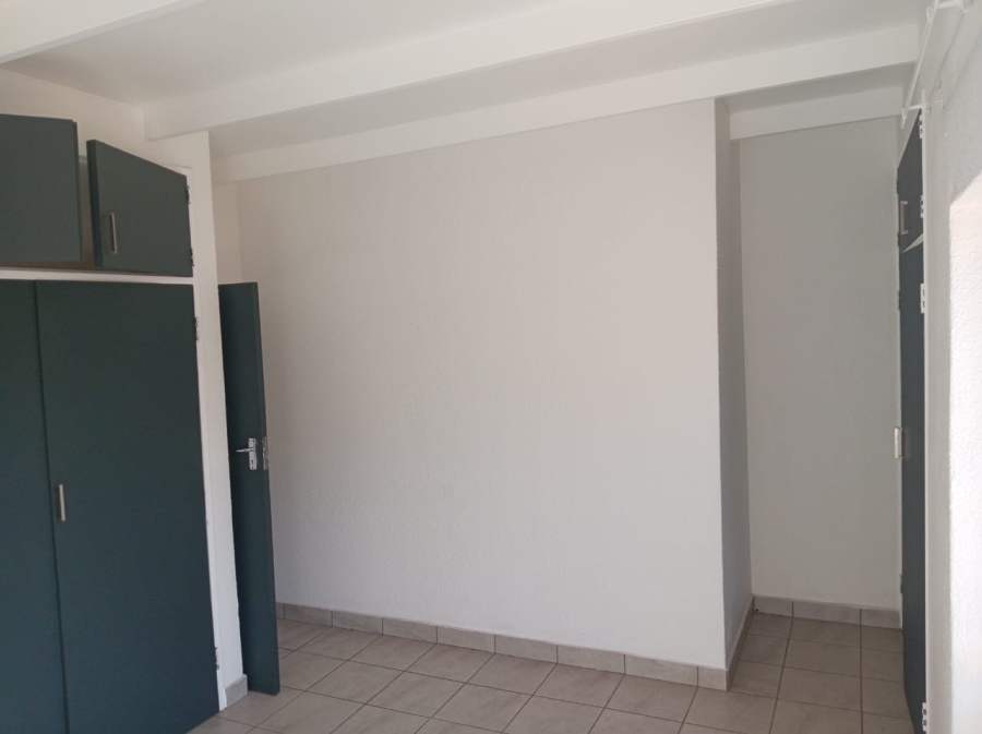 2 Bedroom Property for Sale in Pretoria North Gauteng