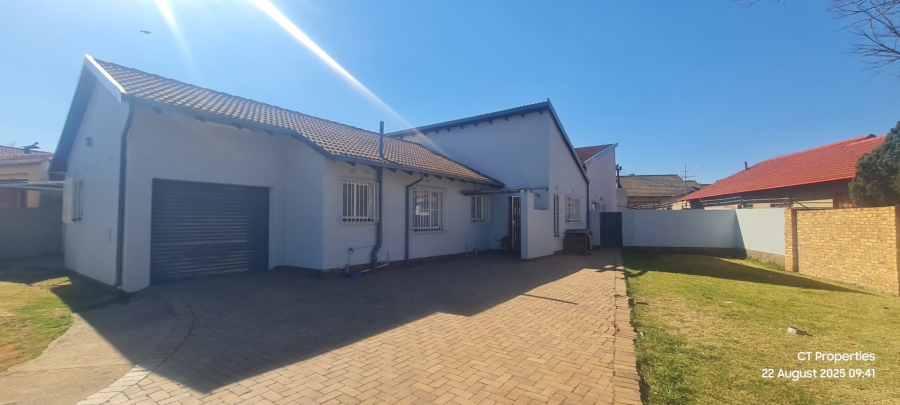 3 Bedroom Property for Sale in Delmore Park Gauteng