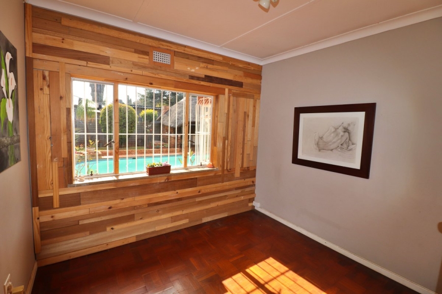 3 Bedroom Property for Sale in Edenvale Central Gauteng