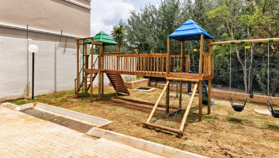 To Let 2 Bedroom Property for Rent in Hyde Park Gauteng