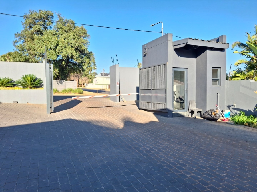  Bedroom Property for Sale in Pierneef Park Gauteng