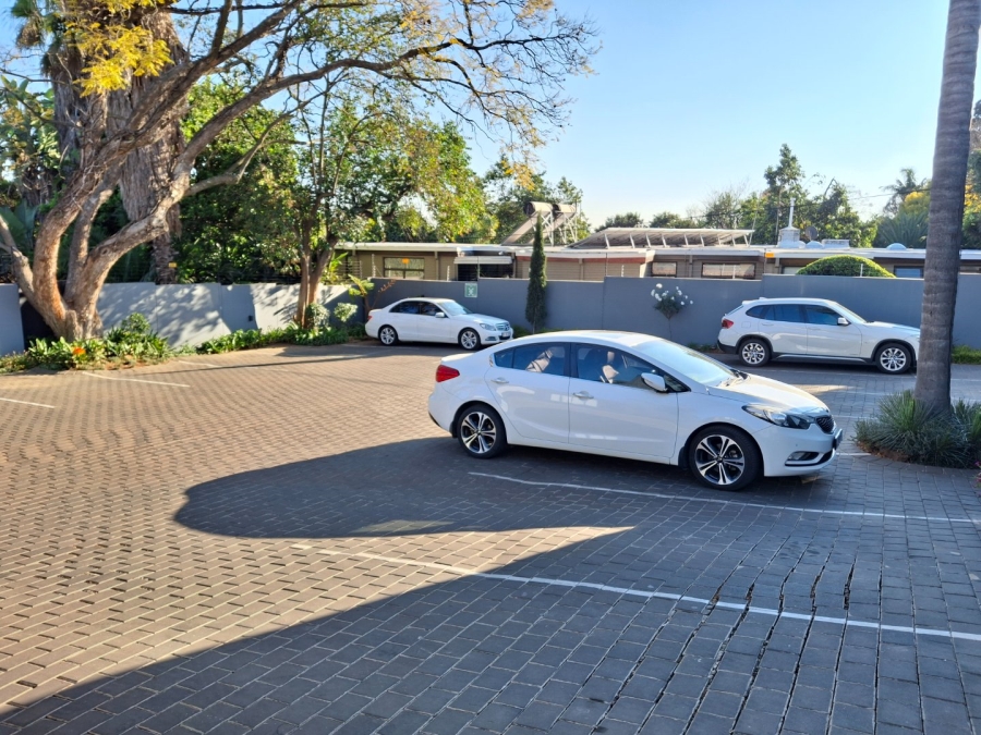 Bedroom Property for Sale in Pierneef Park Gauteng