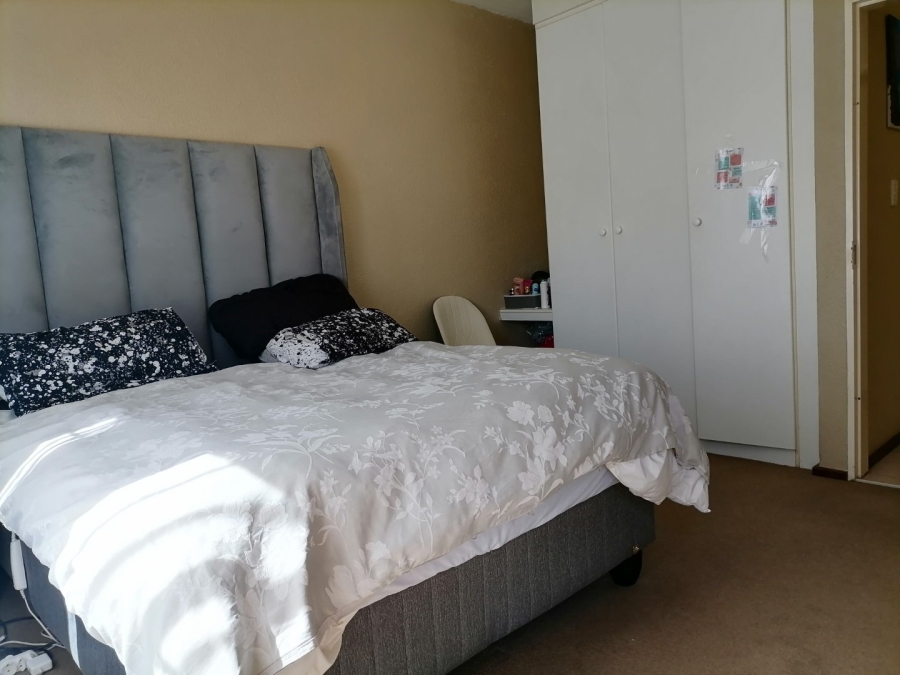 1 Bedroom Property for Sale in Willowbrook Gauteng