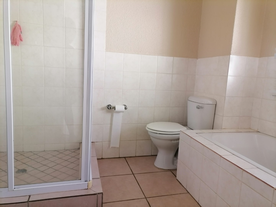 1 Bedroom Property for Sale in Willowbrook Gauteng