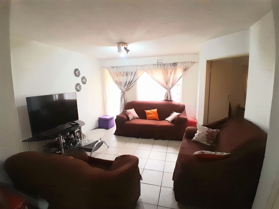 2 Bedroom Property for Sale in Vorna Valley Gauteng