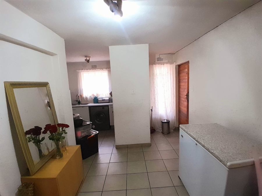 2 Bedroom Property for Sale in Vorna Valley Gauteng