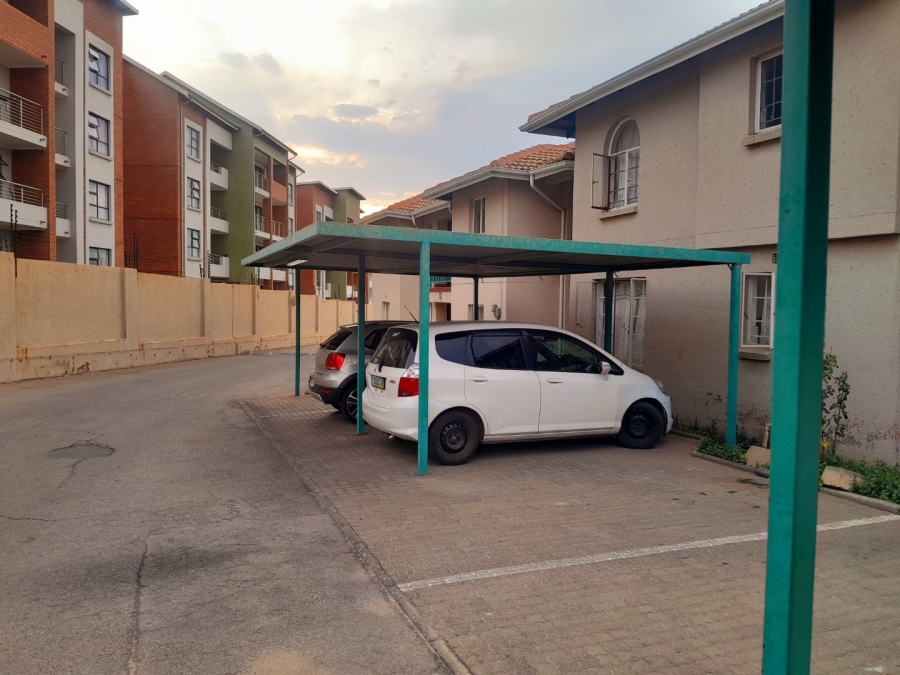 2 Bedroom Property for Sale in Vorna Valley Gauteng