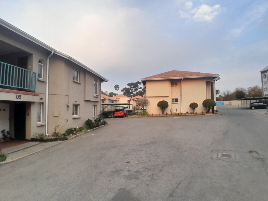 2 Bedroom Property for Sale in Vorna Valley Gauteng
