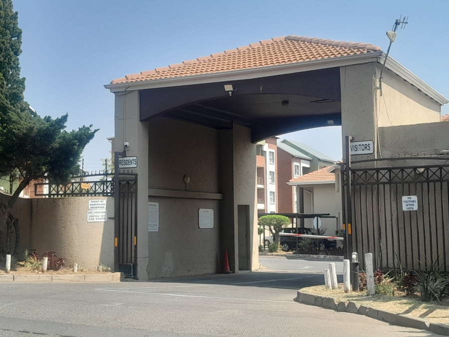 2 Bedroom Property for Sale in Vorna Valley Gauteng