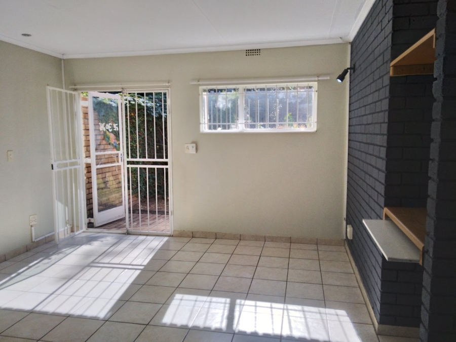 To Let 1 Bedroom Property for Rent in Vorna Valley Gauteng