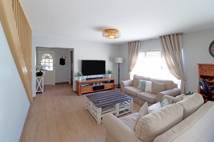 3 Bedroom Property for Sale in Wierda Park Gauteng