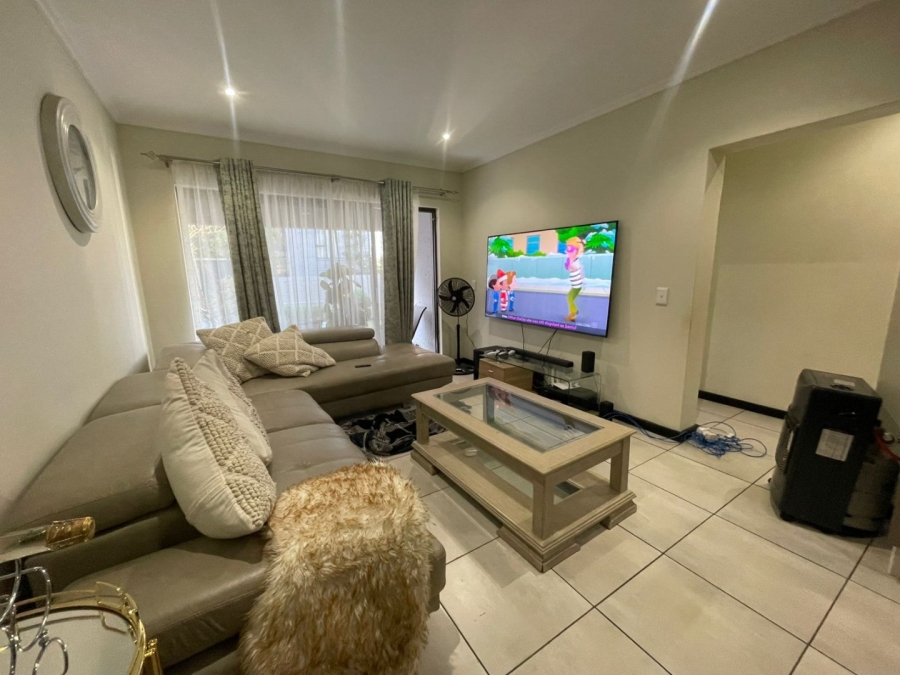 To Let 2 Bedroom Property for Rent in Fourways Gauteng