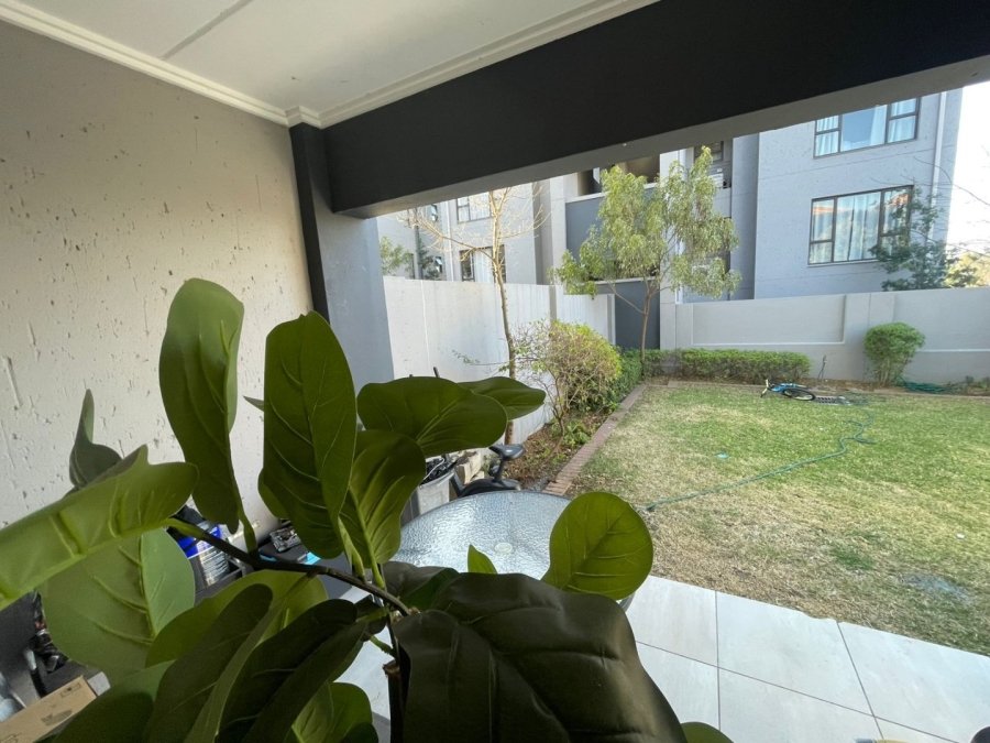 To Let 2 Bedroom Property for Rent in Fourways Gauteng
