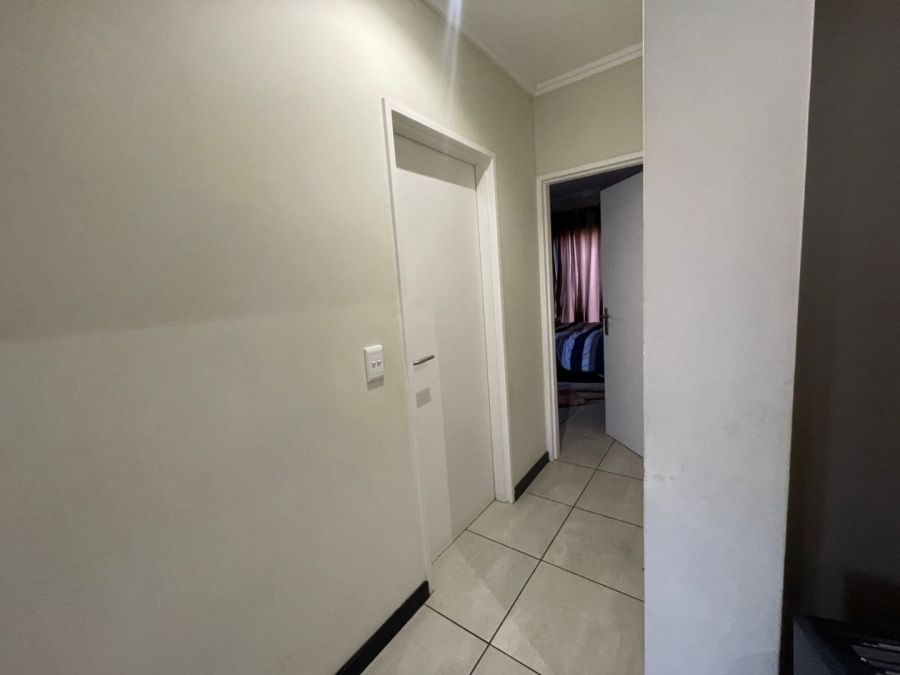 To Let 2 Bedroom Property for Rent in Fourways Gauteng