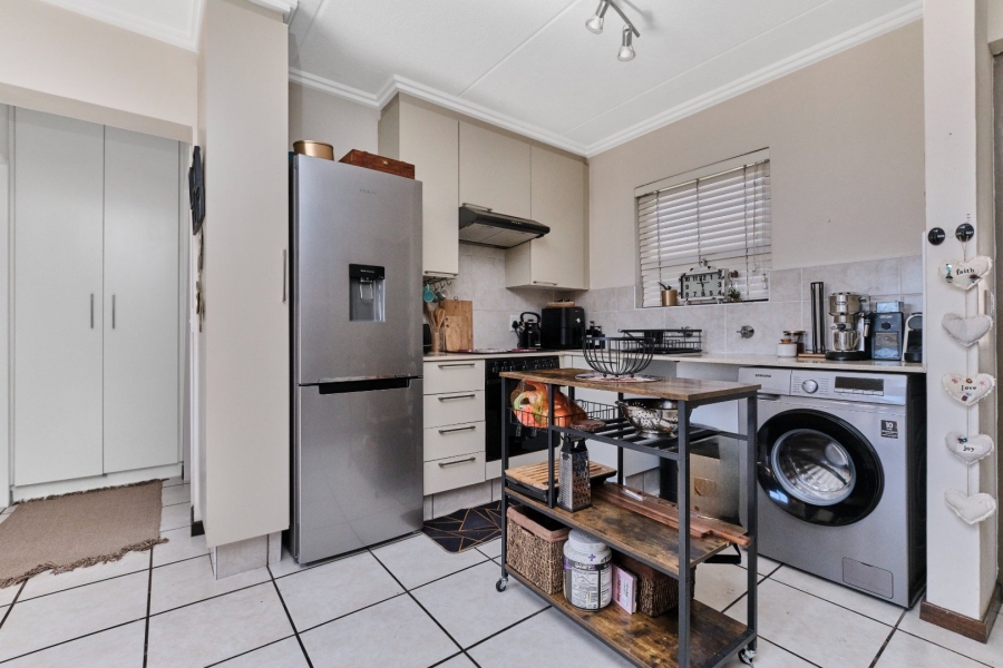 1 Bedroom Property for Sale in Paulshof Gauteng