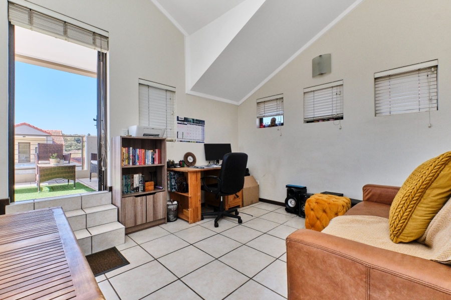 1 Bedroom Property for Sale in Paulshof Gauteng