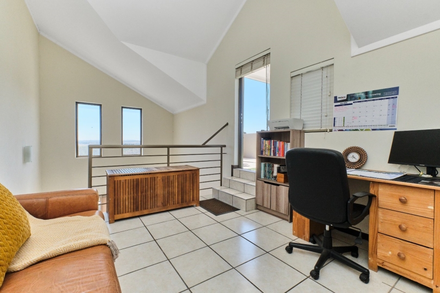 1 Bedroom Property for Sale in Paulshof Gauteng