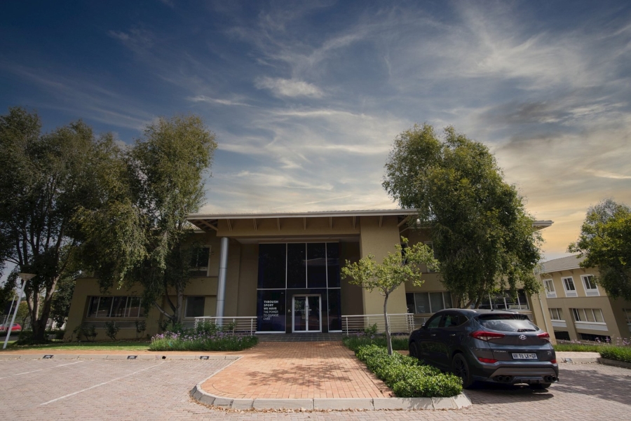  Bedroom Property for Sale in Woodmead Gauteng