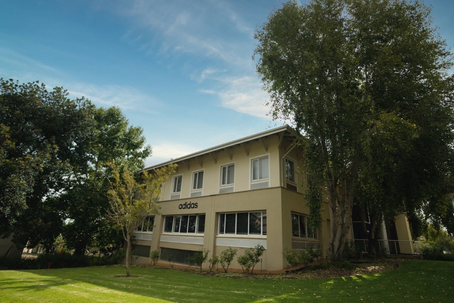  Bedroom Property for Sale in Woodmead Gauteng