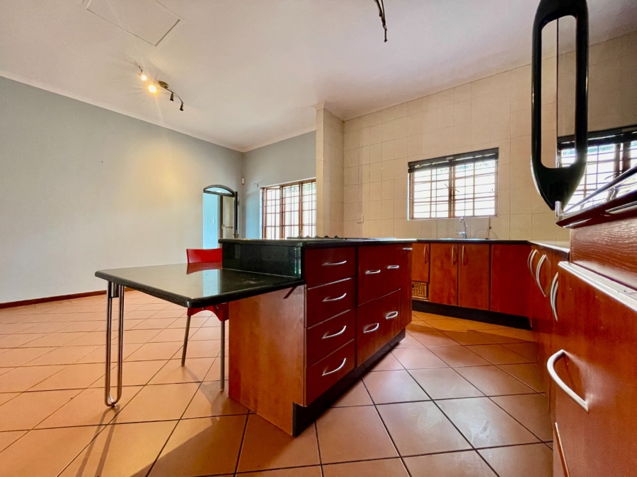To Let 4 Bedroom Property for Rent in Kyalami Hills Gauteng