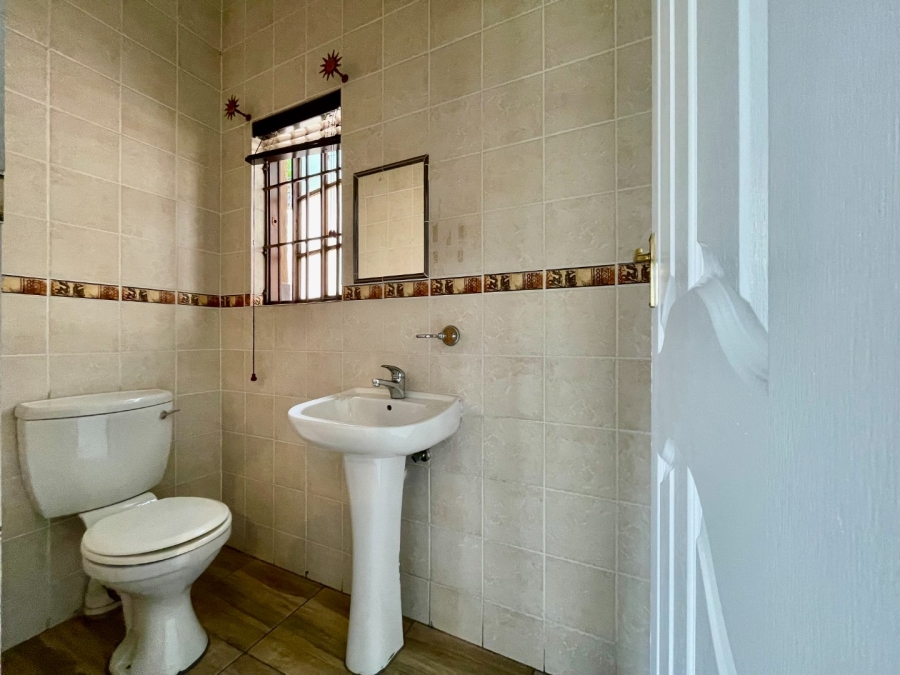 To Let 4 Bedroom Property for Rent in Kyalami Hills Gauteng