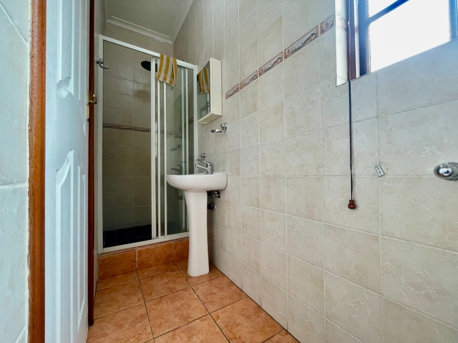 To Let 4 Bedroom Property for Rent in Kyalami Hills Gauteng