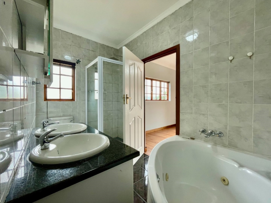To Let 4 Bedroom Property for Rent in Kyalami Hills Gauteng