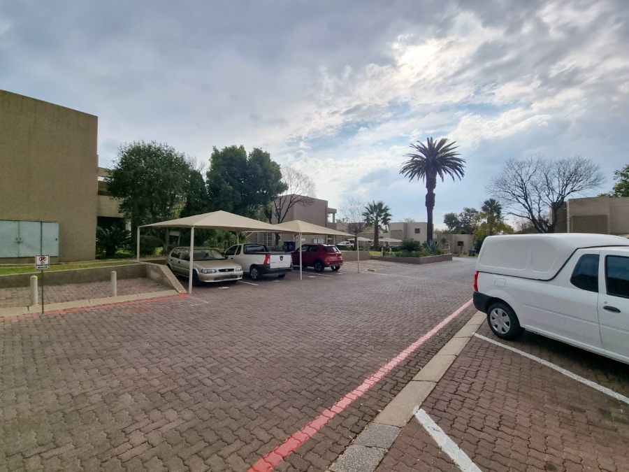 To Let 1 Bedroom Property for Rent in New Market Park Gauteng