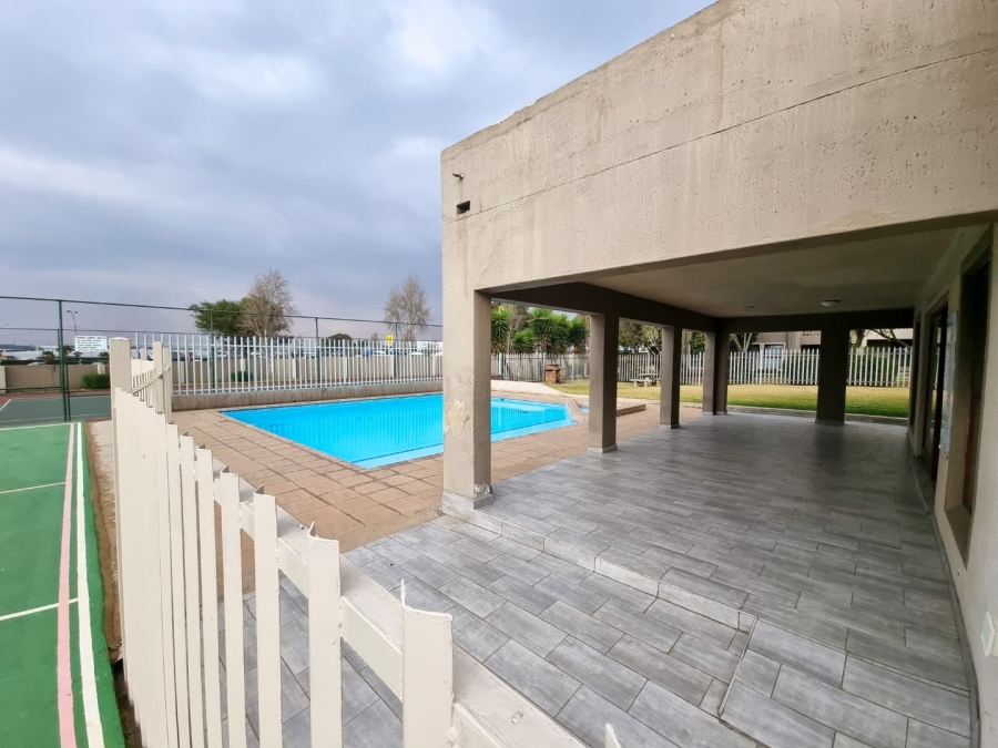 To Let 1 Bedroom Property for Rent in New Market Park Gauteng