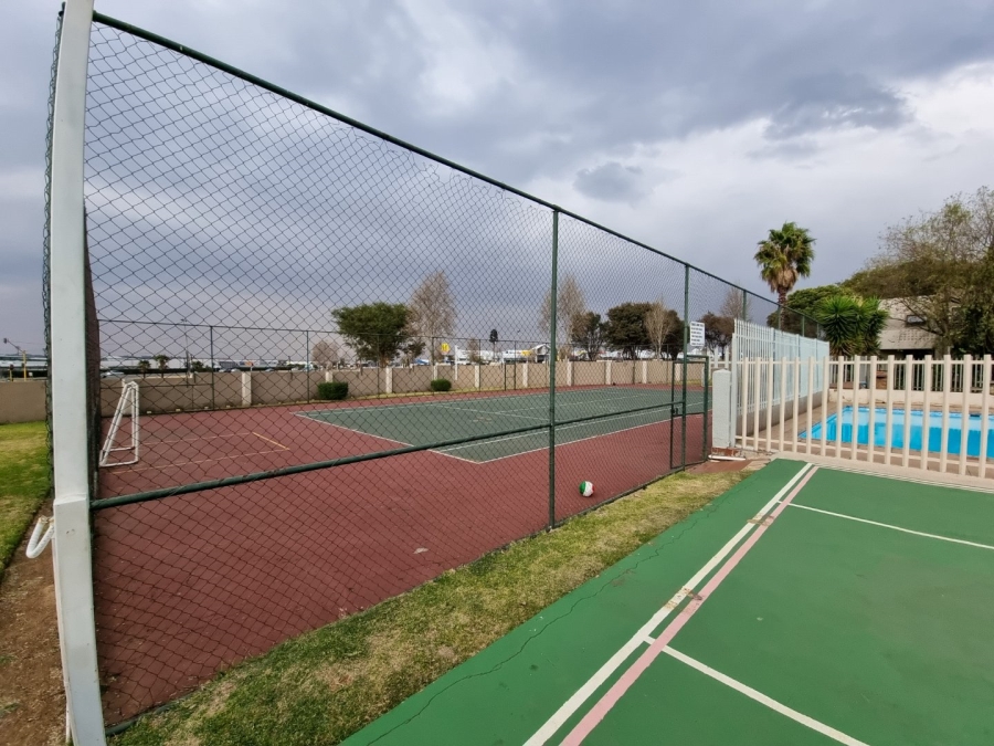 To Let 1 Bedroom Property for Rent in New Market Park Gauteng