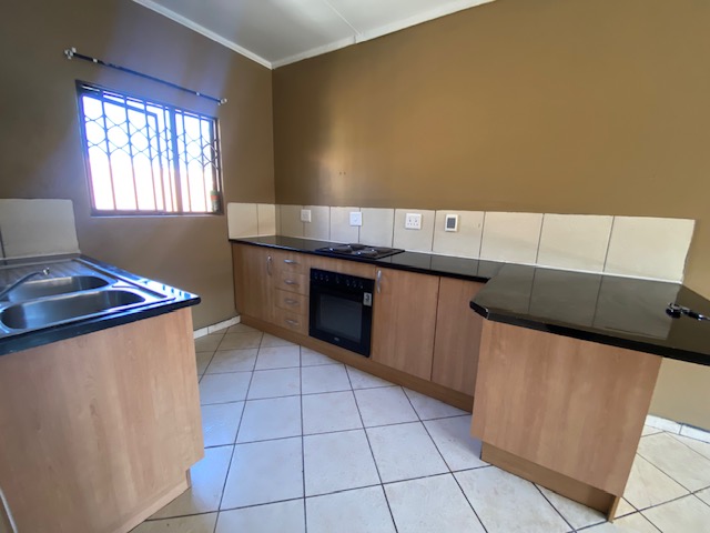 To Let 3 Bedroom Property for Rent in Cruywagenpark Gauteng