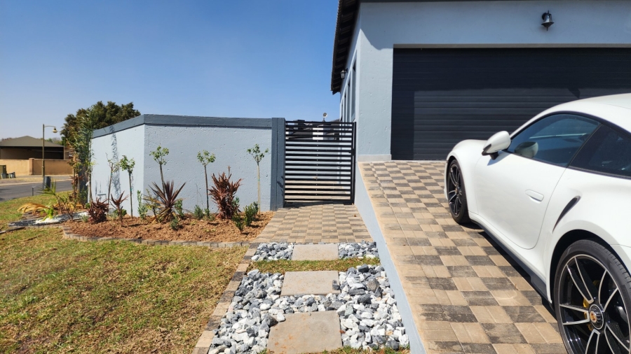 3 Bedroom Property for Sale in Arundo Estate Gauteng