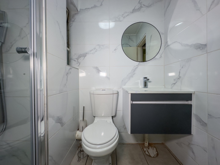 2 Bedroom Property for Sale in Menlyn Gauteng