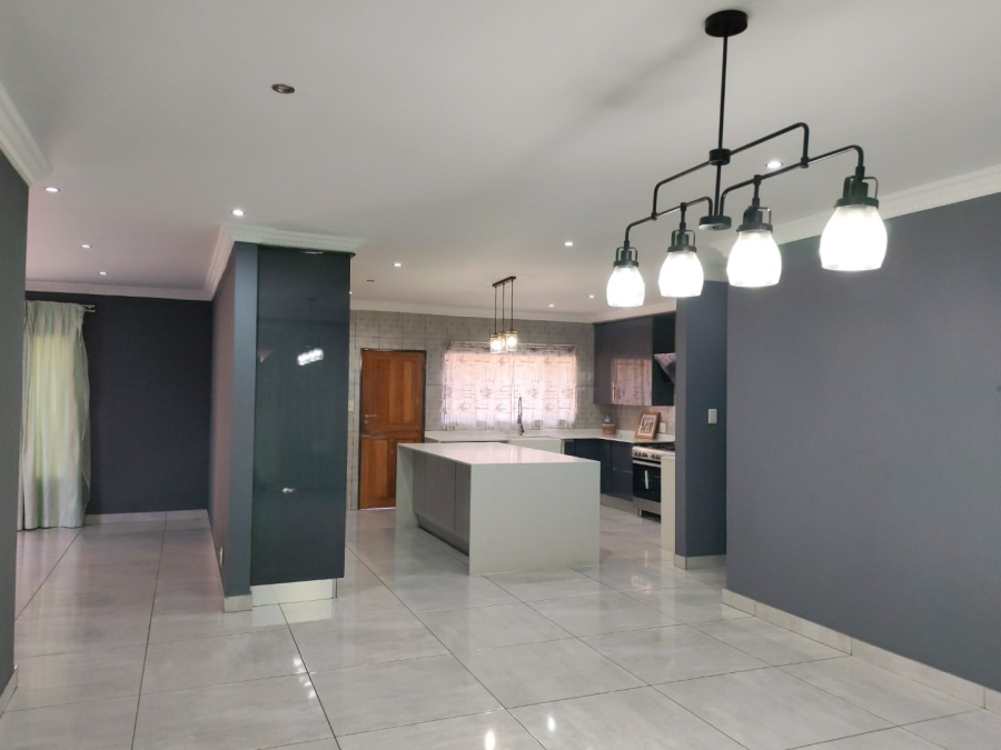 4 Bedroom Property for Sale in Ninapark Gauteng